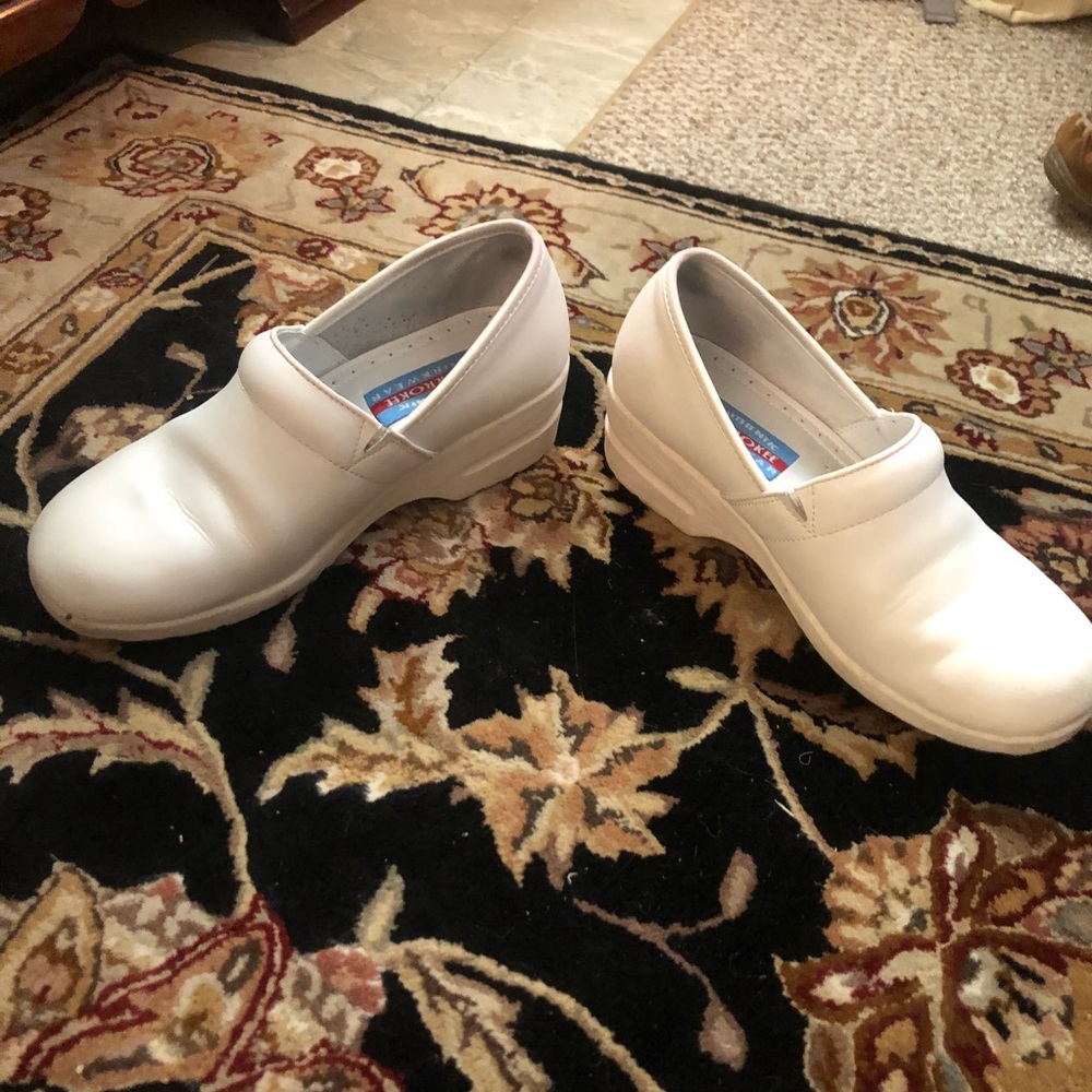 Cherokee Work Clogs - Picture 3 of 7